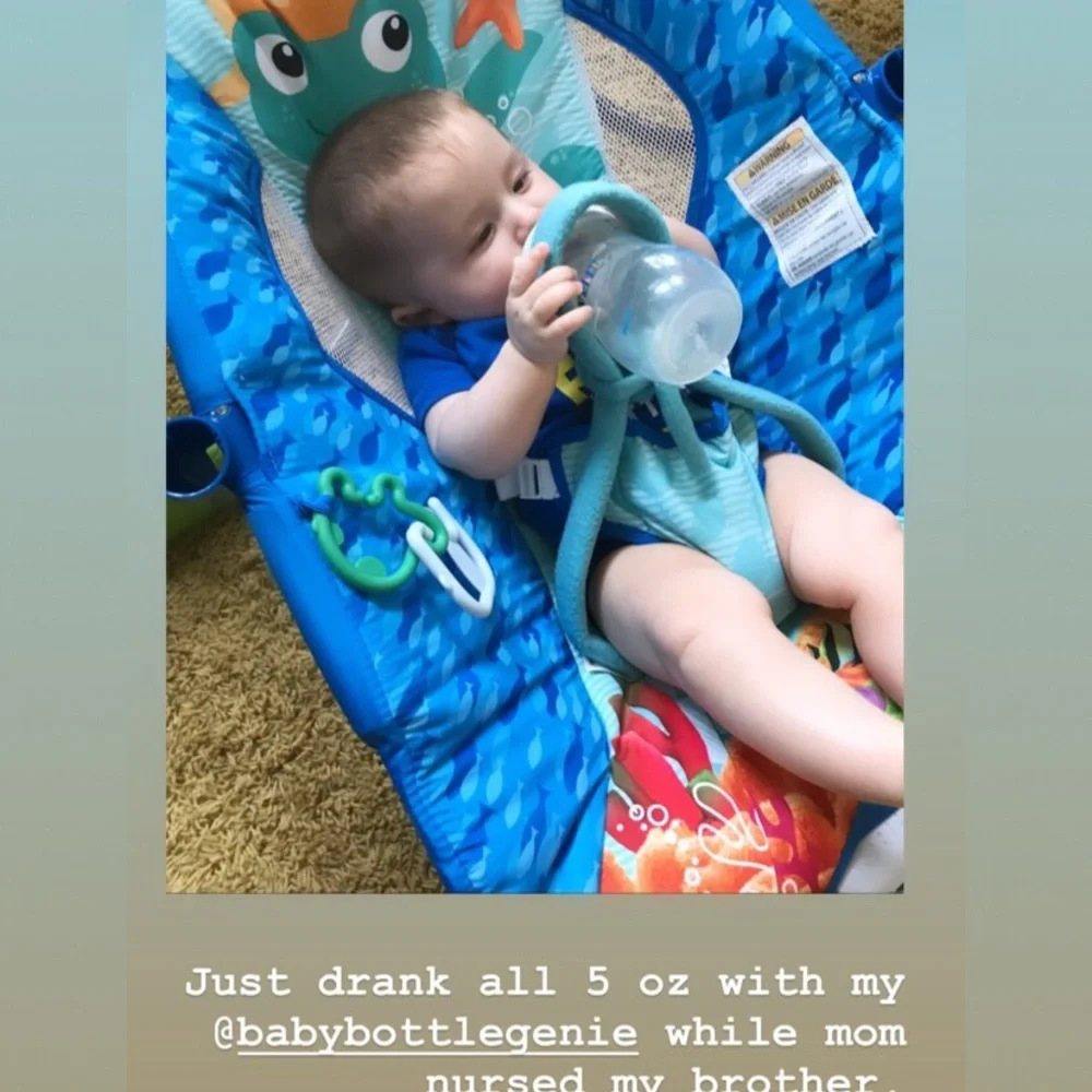 Baby Bottle Helper, Hands Free Feeding, XTRA Hand